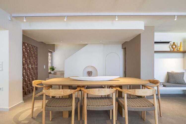 Seafront Dream Luxuriöses Ferienhaus Kreta Am Meer Mieten Esstisch