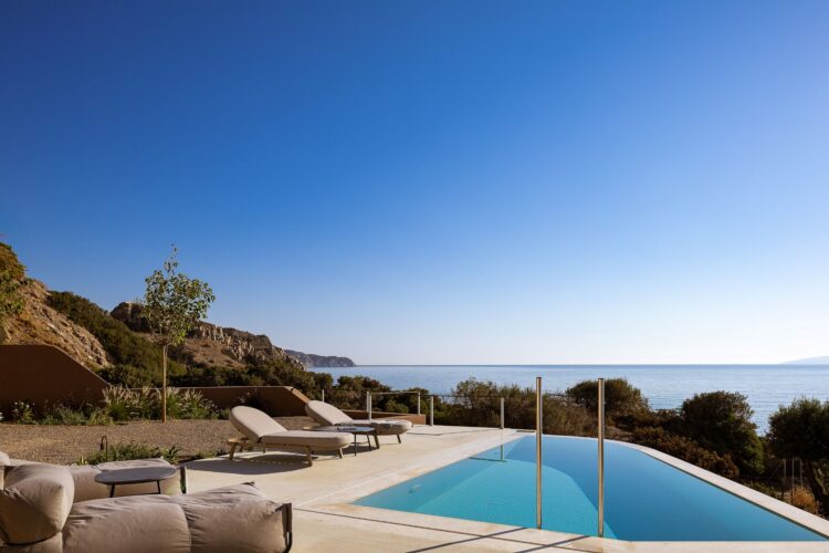 Seafront Dream Villa Luxus Ferienhaus Kreta Mieten Pool Area
