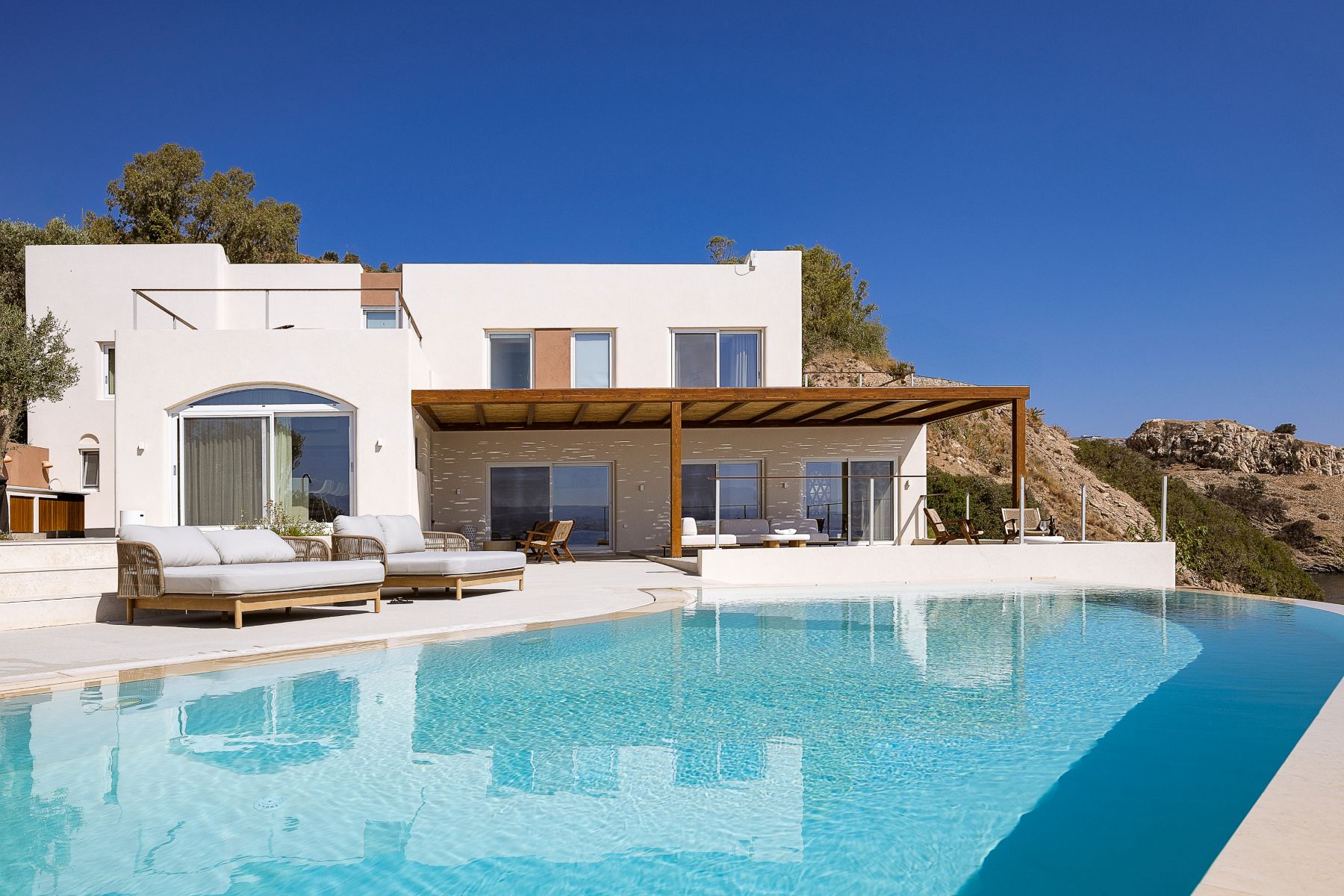 Seafront Dream Villa Luxus Ferienhaus Kreta Mieten Pooldetails