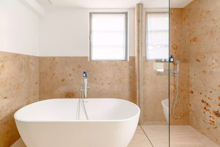 Seafront Villa Cassis Luxus Ferienhaus Badewanne
