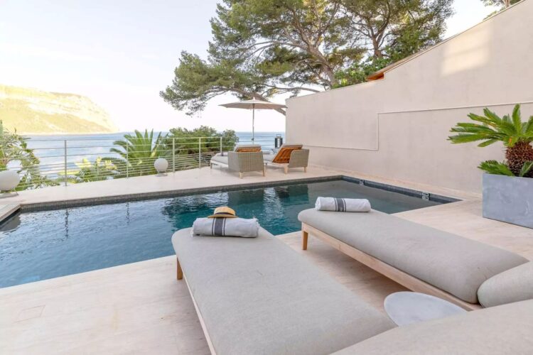 Seafront Villa Cassis Luxus Ferienhaus Liegen