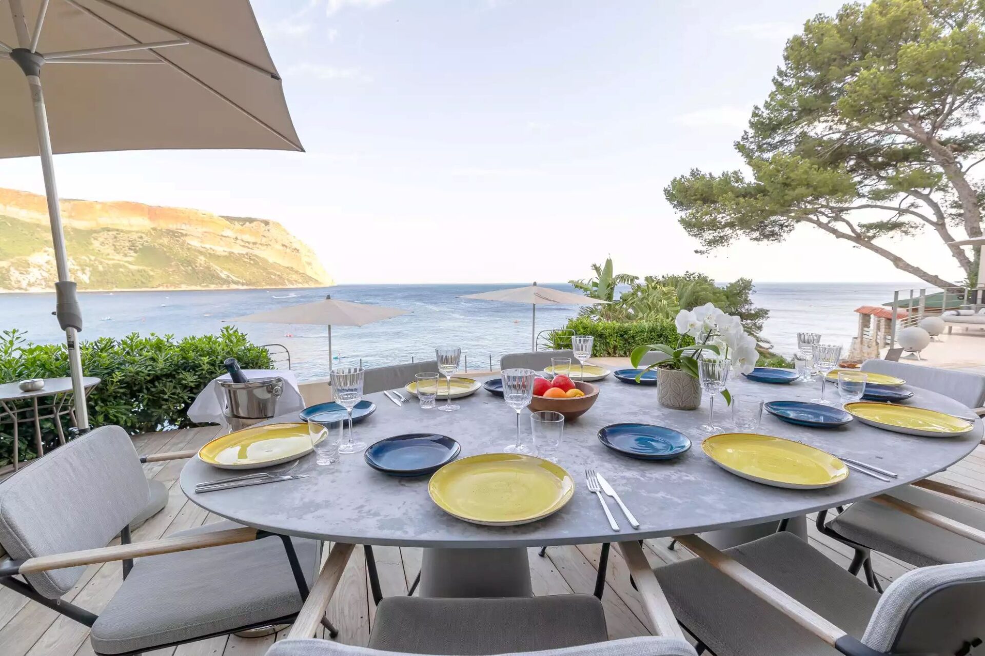 Seafront Villa Cassis Luxus Ferienhaus Südfrankreich Mieten Esstisch