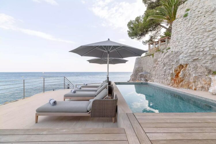 Seafront Villa Cassis Luxus Ferienhaus Südfrankreich Mieten Poolterrasse