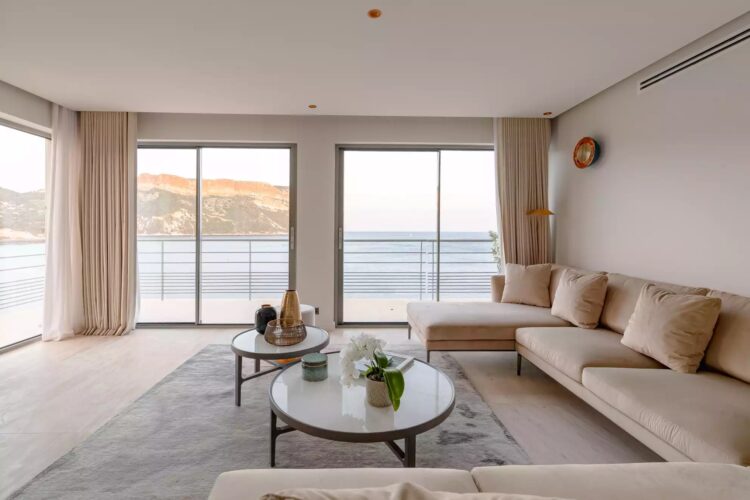 Seafront Villa Cassis Luxus Ferienhaus Wohnbereich
