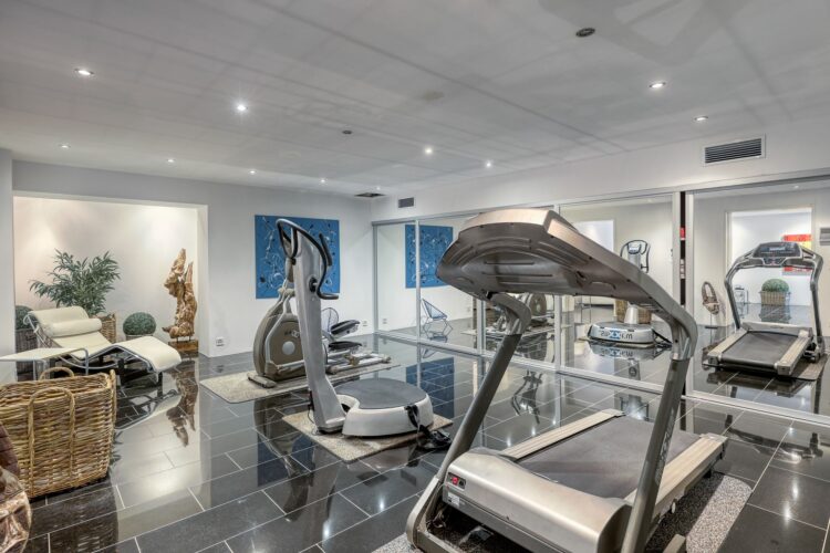 Seafront Villa Elodie Luxus Ferienhaus Cote D Azur Mieten Gym