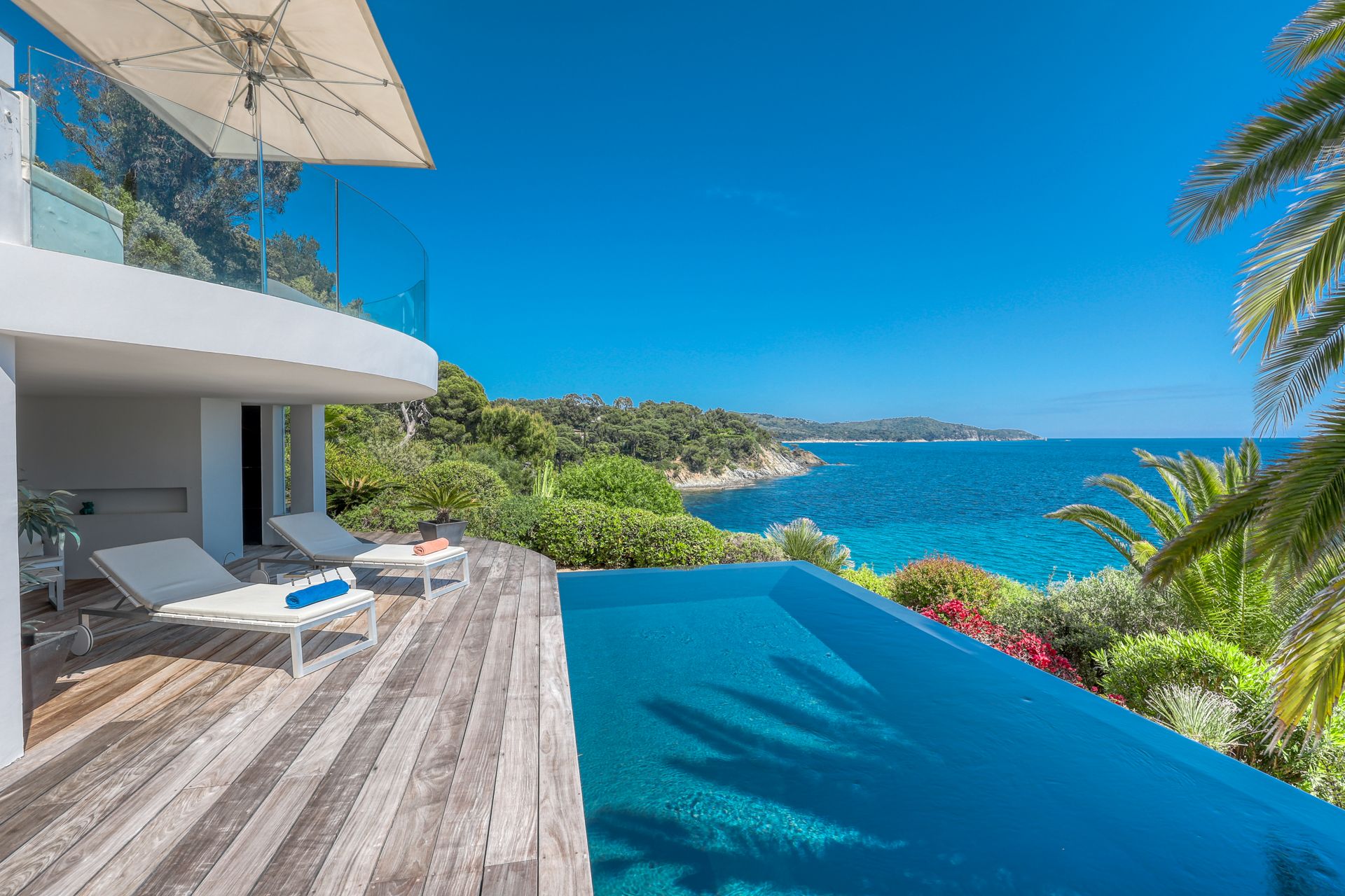 Seafront Villa Elodie Luxus Ferienhaus Cote D Azur Mieten Meerblick