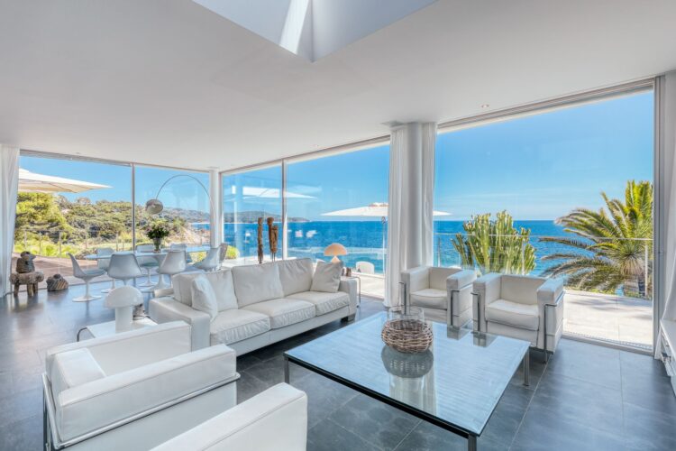 Seafront Villa Elodie Luxus Ferienhaus Cote D Azur Mieten Wohnzimmer