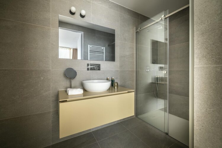 Seafront Villa Tijelo Luxus Fderienhaus Istrien Kroatien Mieten Dusche
