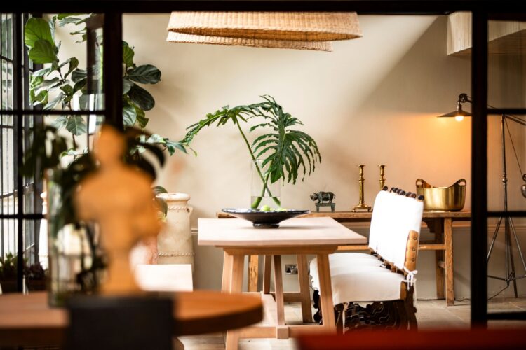 Segera Farmhouse Safari Lodge Kenia Mieten Esstisch
