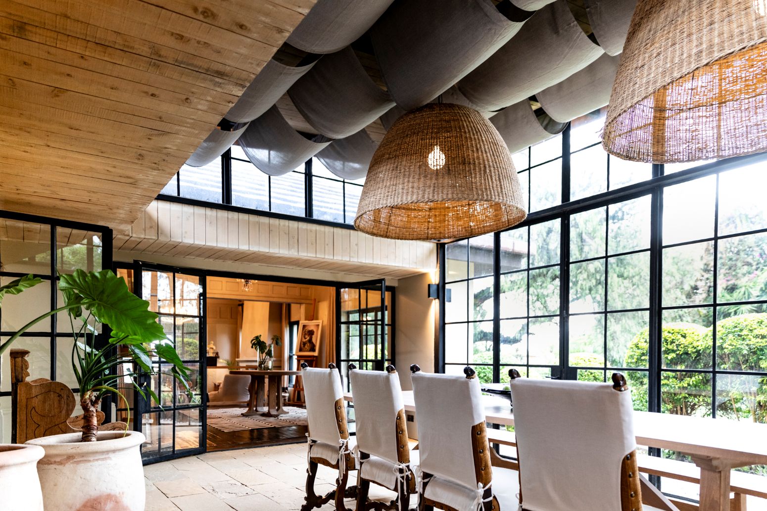 Segera Farmhouse Safari Lodge Kenia Mieten Wohnbereich