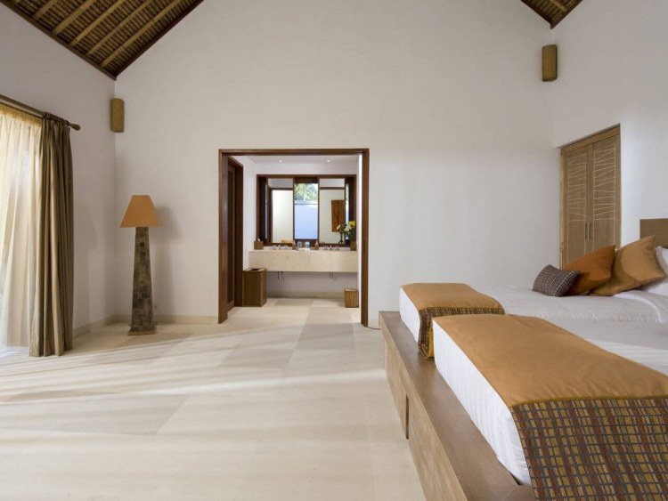 Sira Beach Villa Lombok Orange Room