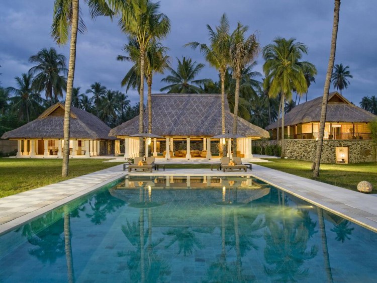 Sira Beach Villa Luxus Ferienhaus Lombok Pamenang Pool