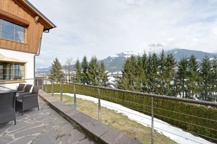 Ski Chalet Tirol Kitzbuehel Terasse2