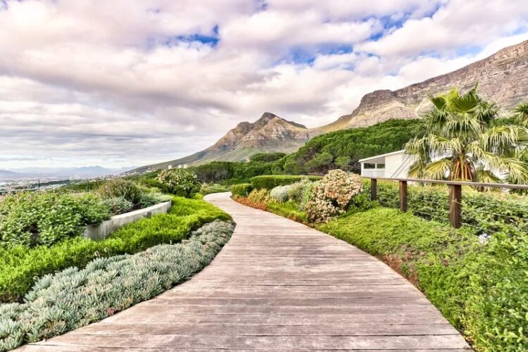 Table Bay Villa Luxus Ferienhaus Kapstadt Mieten Gartenweg