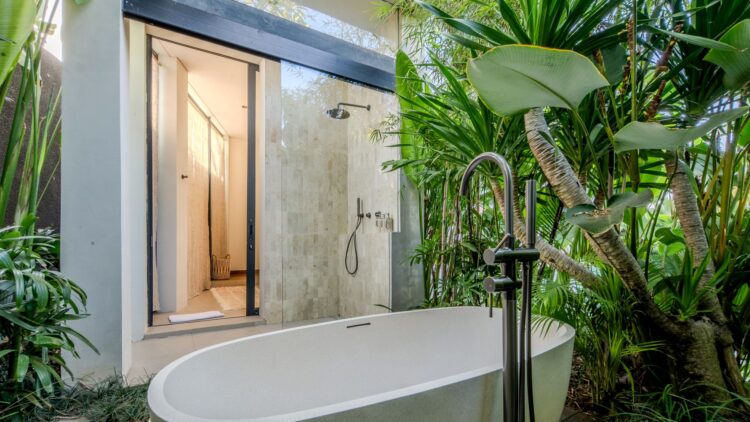 The Palm House Luxus Ferienhaus Bali Mieten Bad
