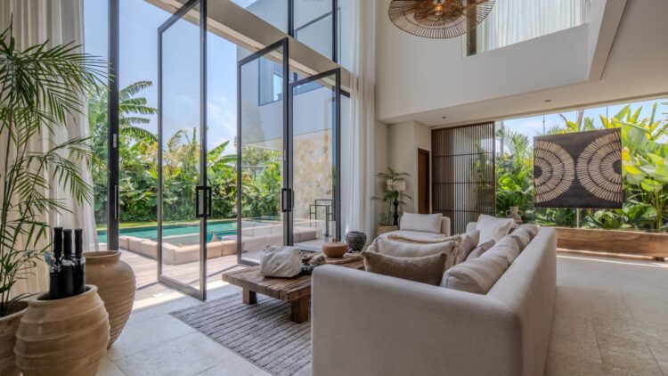 The Palm House Luxus Ferienhaus Bali Mieten Couch