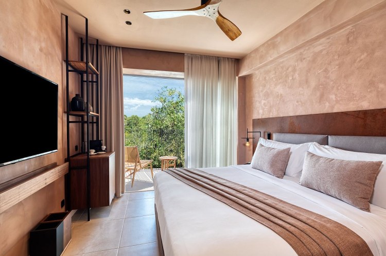Tropical Retreat Bedroom 1