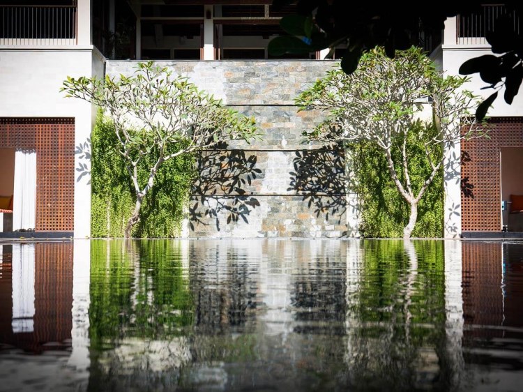 Villa Alam Bali Pool Reflektionen