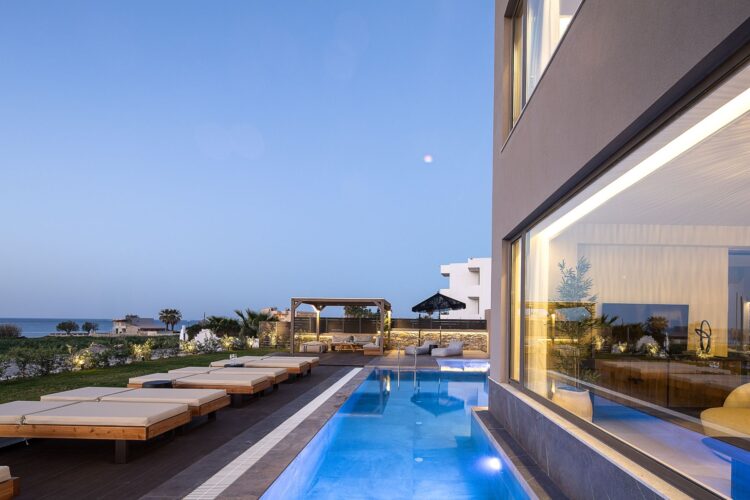 Villa Almyra Luxus Ferienhaus Kreta Am Meer Mieten Pool By Night