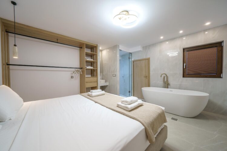 Villa Almyrida Luxus Ferienhaus Kreta Mieten Badewanne