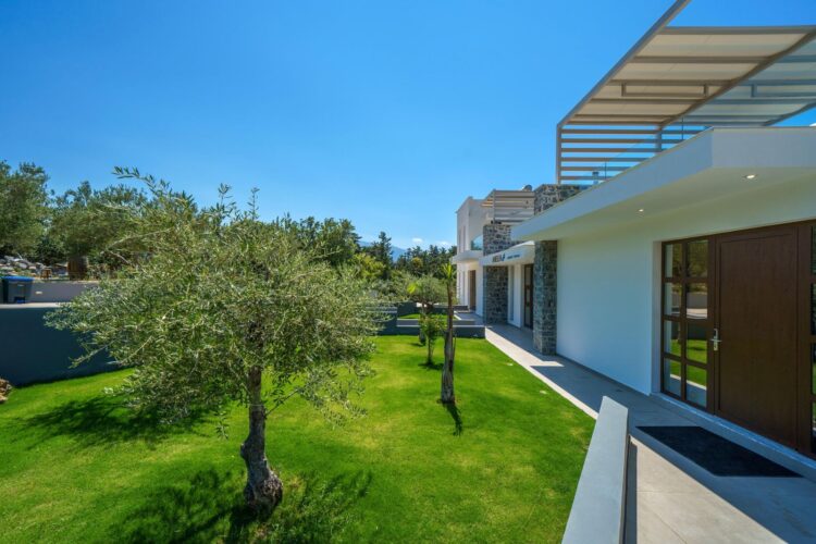 Villa Almyrida Luxus Ferienhaus Kreta Mieten Garten