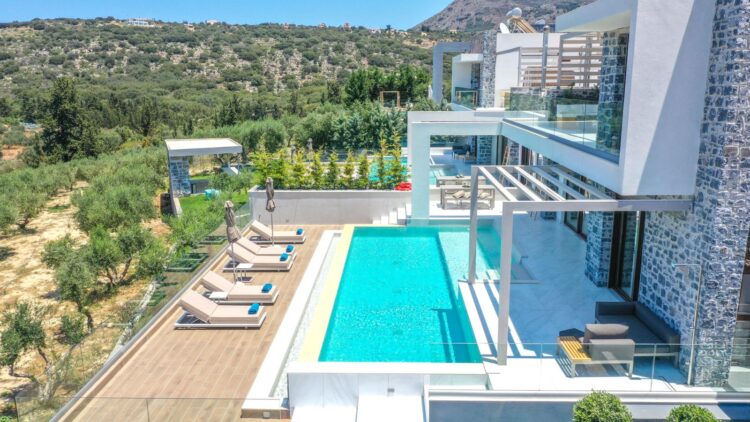 Villa Almyrida Luxus Ferienhaus Kreta Mieten Poolbereich