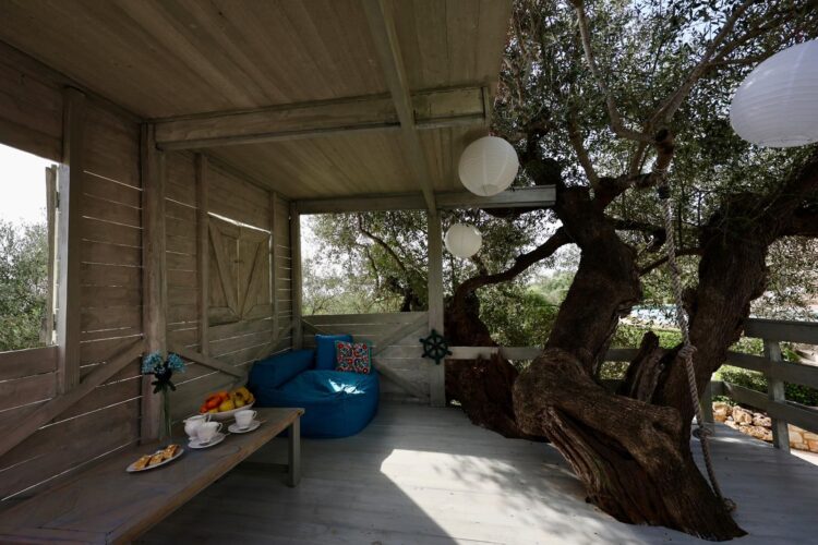 Villa Althaia Luxus Ferienhaus Peloponnes Griechenland Mieten Baumhaus