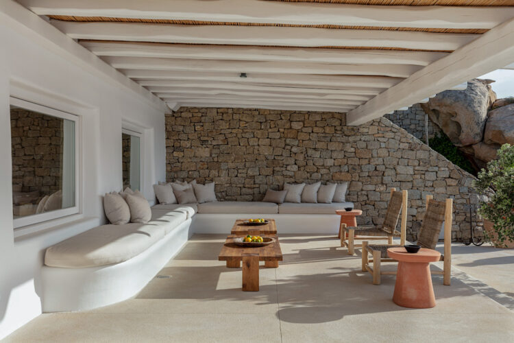 Villa Amakina Mykonos Luxus Ferienhaus Am Strand Mieten Terrasse Ground Level