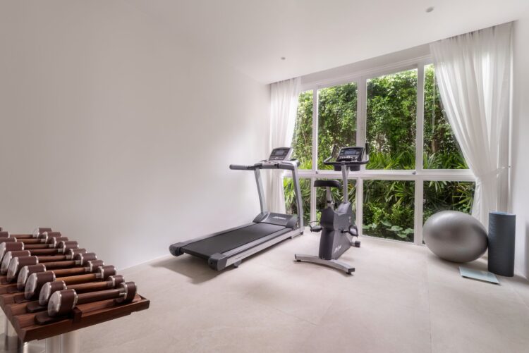 Villa Amann Luxus Ferienvilla Phuket Thailand Am Strand Mieten Gym