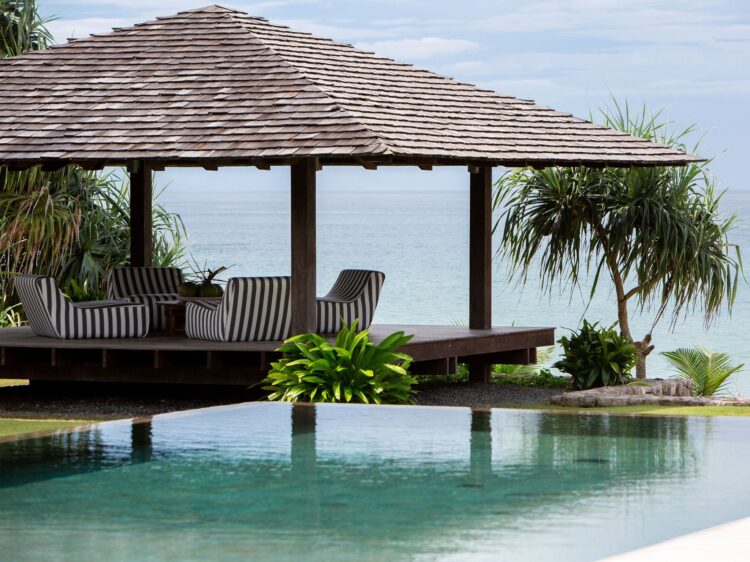 Villa Amarelo Luxus Ferienhaus Phuket Am Strand Mieten Pool