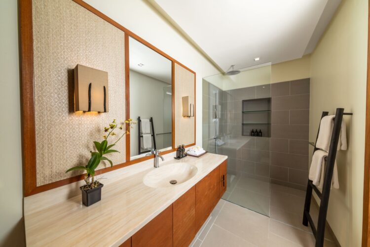 Villa Analaya Luxus Ferienhaus Phuket Mieten Bad 1