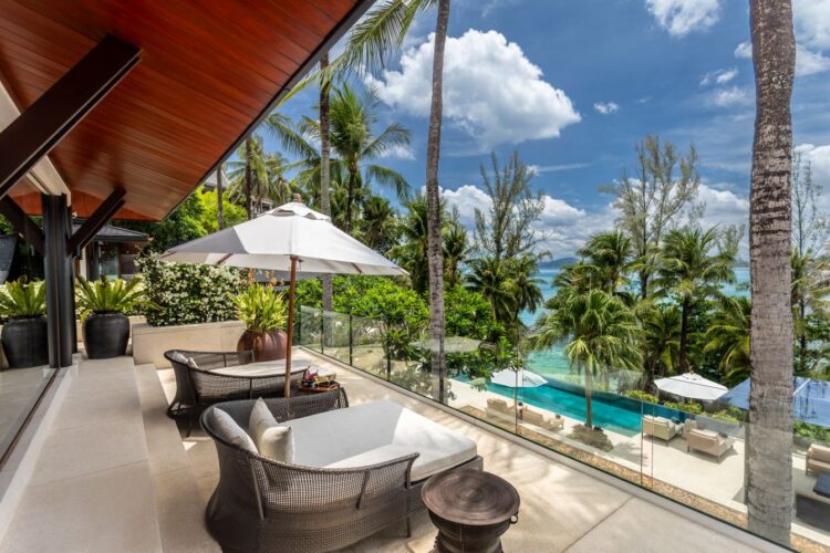 Villa Analaya Luxus Ferienhaus Phuket Mieten Balkon 1