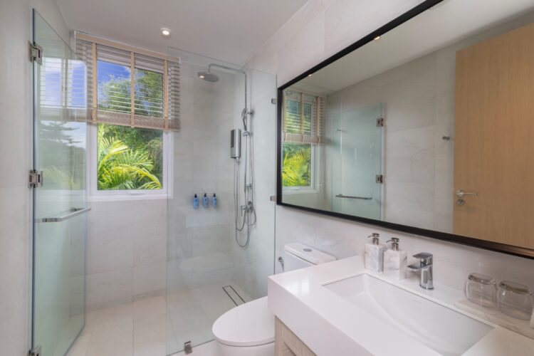 Villa Anda Luxus Ferienhaus Ohuket Thailand Am Strand Mieten Bad