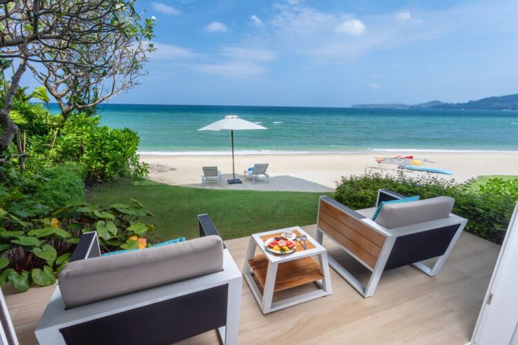 Villa Anda Luxus Ferienhaus Ohuket Thailand Am Strand Mieten Terrasse