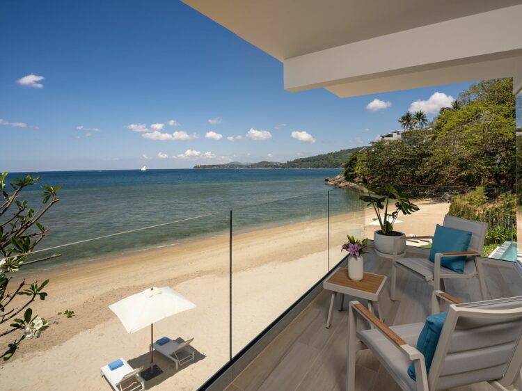 Villa Anda Luxus Ferienvilla Phuket Thailand Masterbedroom Blick Vom Balkon