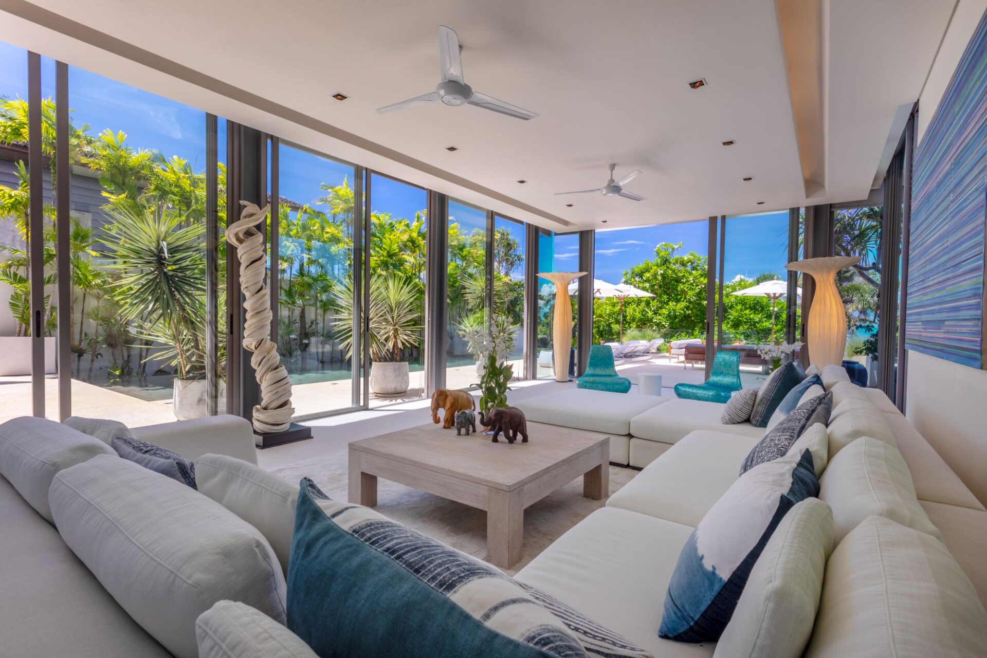 Villa Aqua Luxus Ferienhaus Phuket Am Strand Mieten Couch