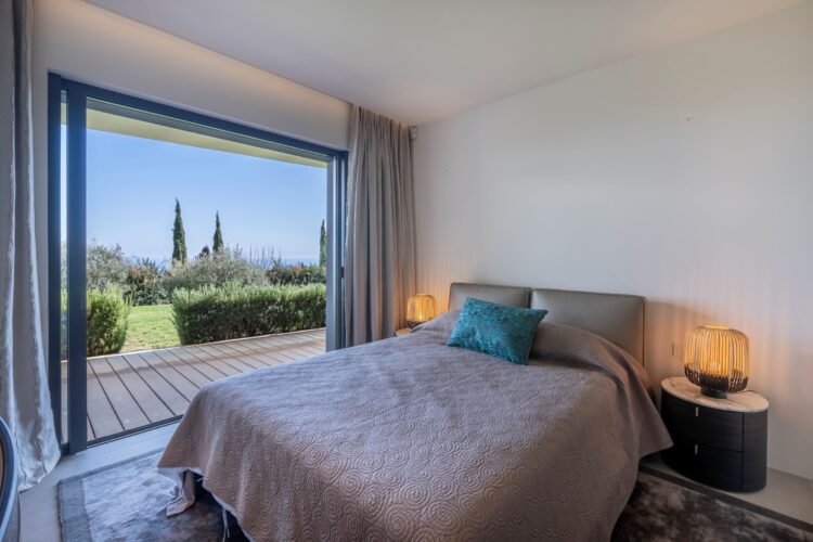 Villa Arome Luxus Ferienhaus Cote D Azur Mieten Bett