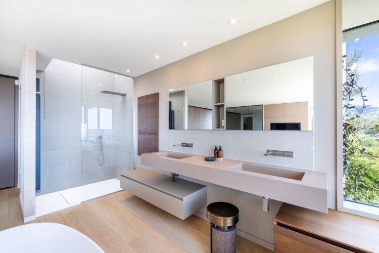 Villa Arome Luxus Ferienhaus Cote D Azur Mieten Dusche