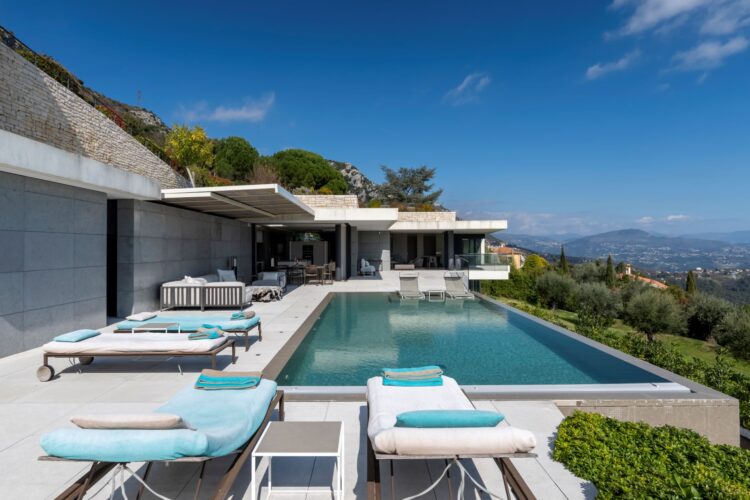 Villa Arome Luxus Ferienhaus Cote D Azur Mieten Liegen
