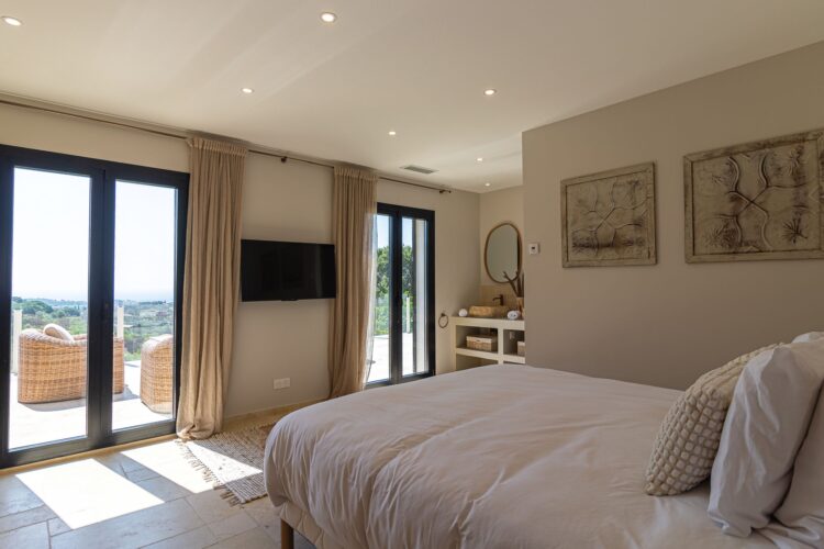 Villa Barbigoua Luxus Ferienhaus Cote D Azur Mieten Bett