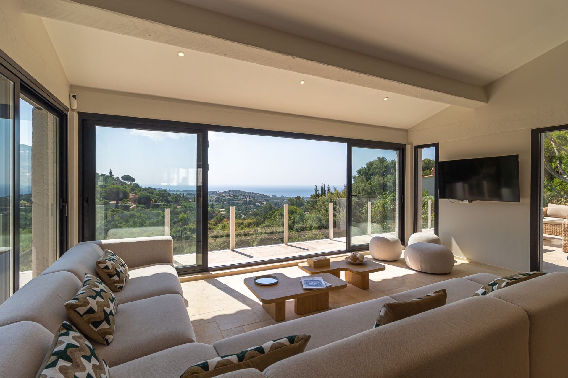 Villa Barbigoua Luxus Ferienhaus Cote D Azur Mieten Couch