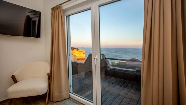 Villa Benagil Views Luxus Ferienhaus Algarve Am Meer Mieten Balkon