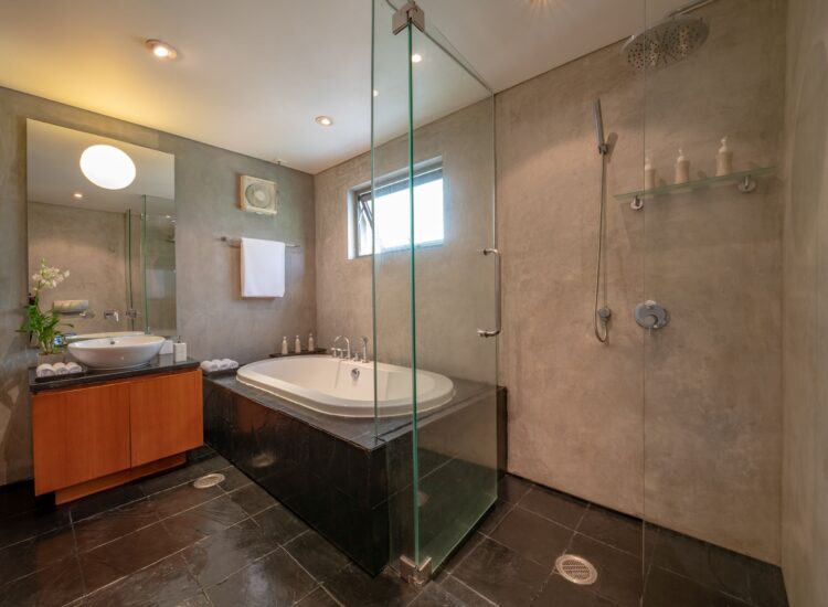 Villa Benyasiri Luxus Ferienhaus Phuket Thailand Mit Pool Mieten Badezimmer