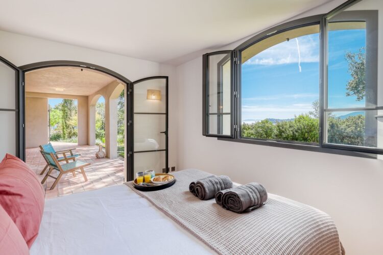 Villa Boullabaisse Luxus Ferienhaus Cote D Azur Mieten Bett