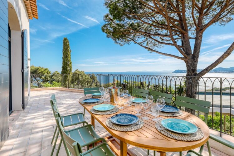Villa Boullabaisse Luxus Ferienhaus Cote D Azur Mieten Dinner