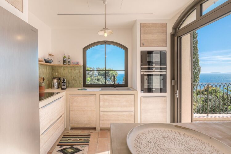 Villa Boullabaisse Luxus Ferienhaus Cote D Azur Mieten Küche