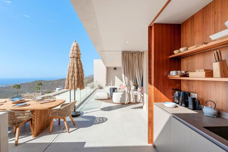 Villa Calima Luxus Ferienhaus Teneriffa Mieten Außenküche Dg