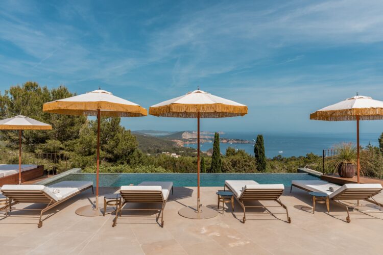 Villa Can Cuco Luxus Ferienhaus Ibiza Mit Pool Mieten Liegen