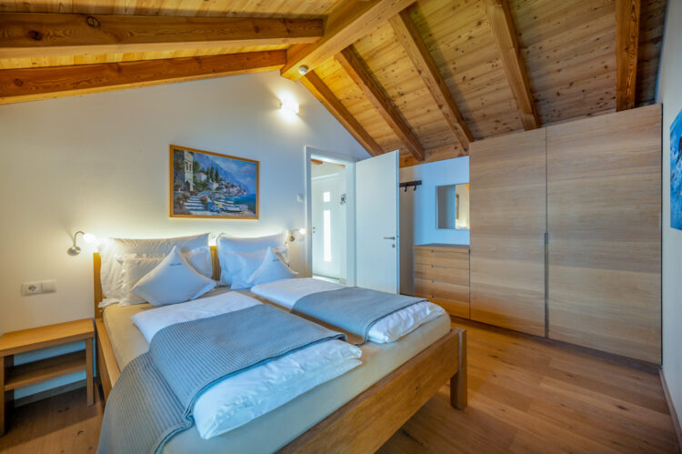 Villa Castelletto Luxus Ferienhaus Italien Gardasee Mieten Schlafzimmer