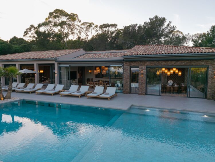 Villa Cesar Luxus Ferienhaus Cote D Azur Mieten Abenstimmung